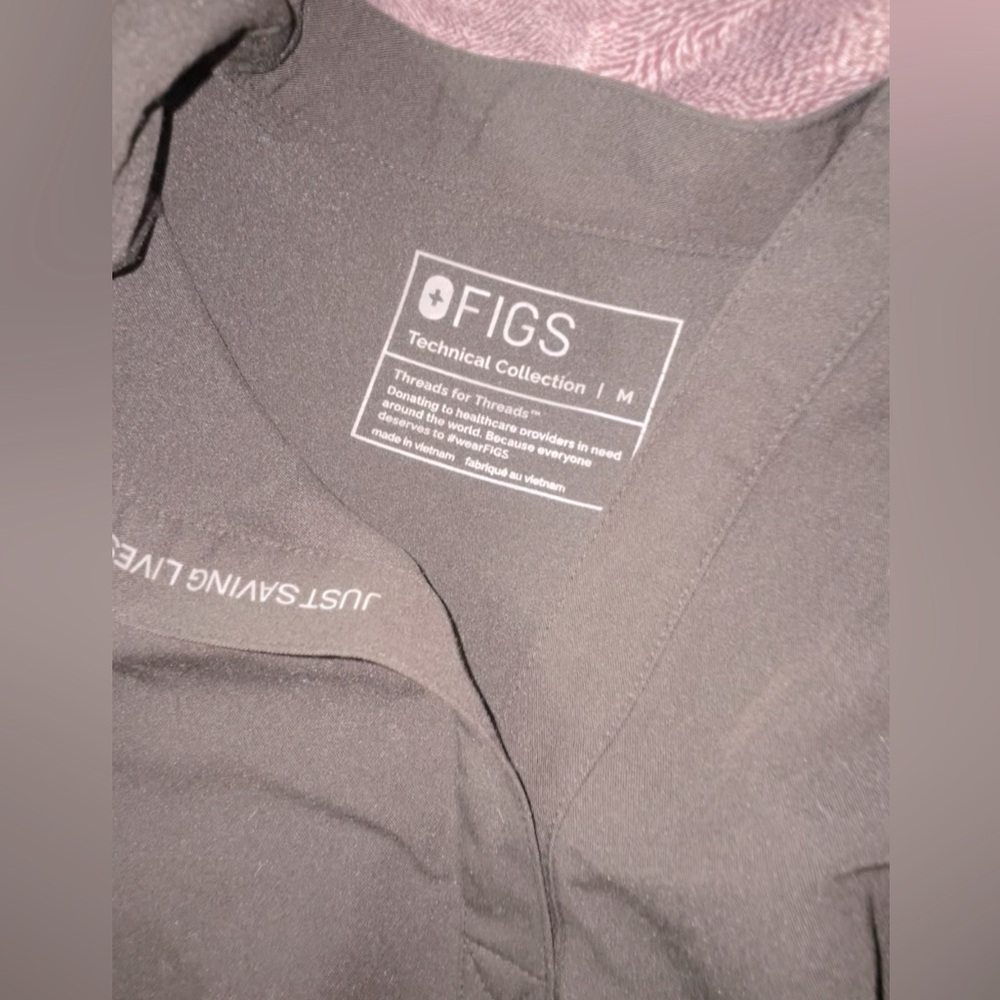 FIGS rafaela scrub top size M